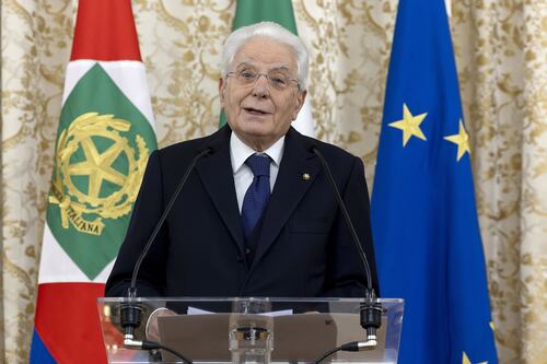 Iran, Sergio Mattarella contro la repressione: "Sterminio efferato"