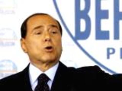 Silvio tenta la carta delle 200mila persone