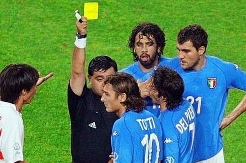 L'arbitro Byron Moreno e lo scandalo di Italia-Corea: "Ecco cosa mi hanno offerto"