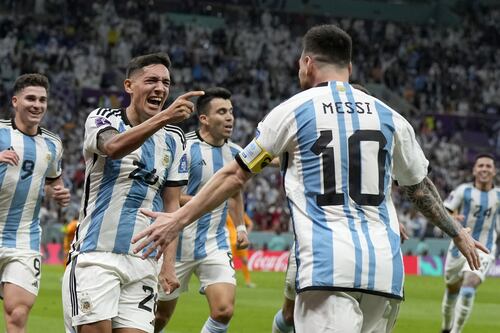Mondiali 2022, l’Argentina trema poi batte l’Olanda ai rigori. Messi in semifinale