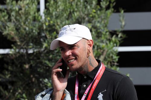 Emis Killa indagato e Daspo per 3 anni ma canterà a Sanremo