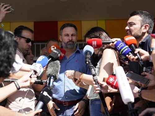 Spagna, stop di Vox: la sinistra italiana festeggia come se avesse perso Meloni