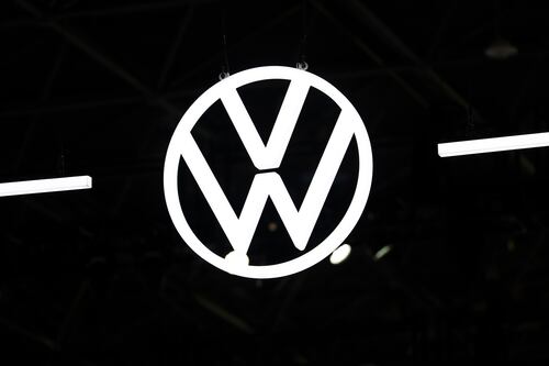 Volkswagen, il piano choc di Blume: "Pronti a tagliare 100mila posti di lavoro e quattro fabbriche"