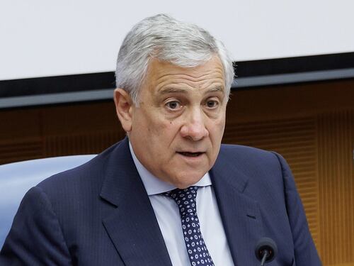 Manovra, la ricetta di Tajani: “Giù le tasse per il ceto medio e riduzione dell’Irpef”