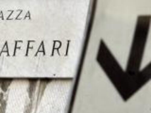 Borsa, Milano parte con il freno a mano