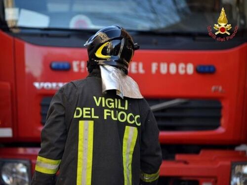 Crolla una palazzina a Milano: due feriti, probabile fuga di gas