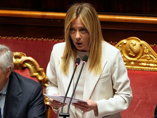 Guerra, Meloni smonta l'ipocrisia di Pd e M5S: "Da voi propaganda, contenta di essere diversa"