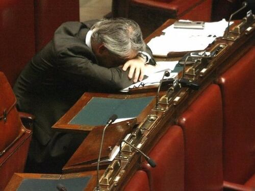 Vitalizi, costi e sprechi d’oroLa casta non molla il malloppo