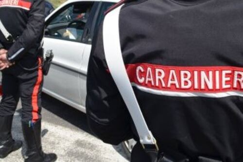 Sangue nel Bergamasco, entra in una sala slot e uccide una coppia. Il killer è in fuga