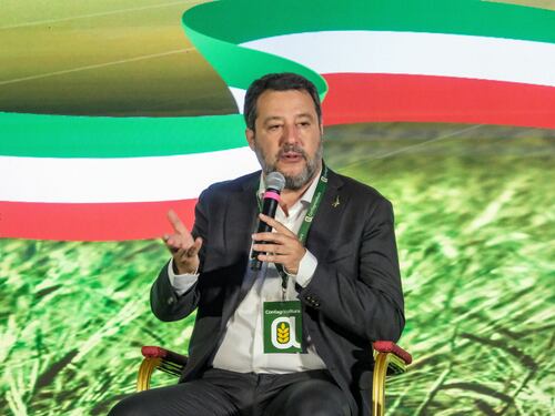Taxi e Ncc, Salvini convoca le associazioni al ministero