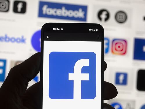 Facebook e Instagram down in tutto il mondo. Social in tilt