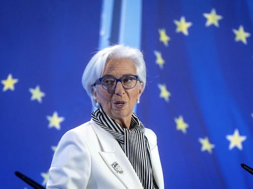 Bce, ossessione per i deliri green: chi non si allinea al totalitarismo verde è fuori