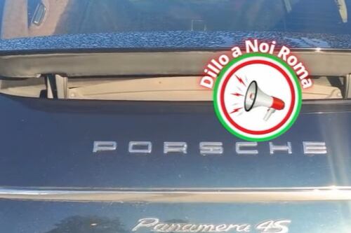 Porsche, Mercedes e Bmw: ecco il garage dei "poveri" nomadi di Castel Romano