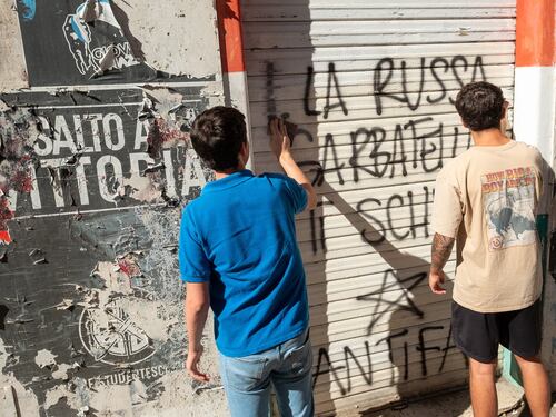 E li chiamano democratici. Insulti e minacce a La Russa: è il risultato degli attacchi della sinistra