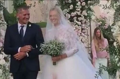 Chiara Ferragni e Fedez sono marito e moglie. Ecco il primo bacio