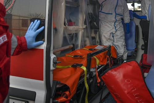 Torino, badante arrestata: tenta di uccidere anziano con il liquido antigelo