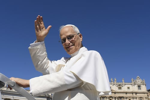 Papa Leone torna a Castel Gandolfo. Il grido di gioia: "Bentornato a casa"