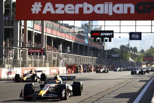 F1: in Azerbaigian vince Perez, Leclerc 2°. Scintille Verstappen-Russell