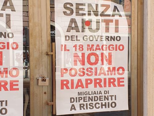 Roma, il grido delle partite Iva: senza aiuti il 18 maggio non riapriamo