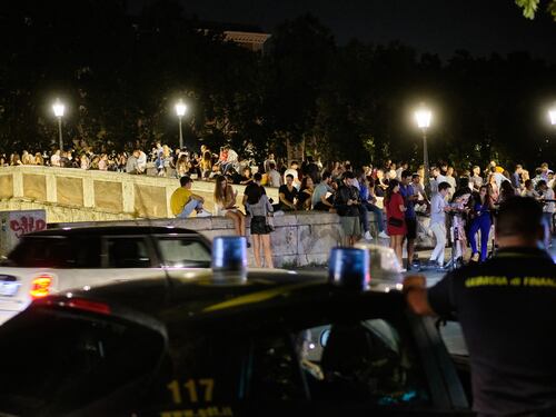 Movida a Roma senza rispetto delle norme, chiusi locali a Trastevere e Ponte Milvio