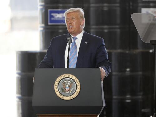 Trump sotto attacco. Mazzata di Bill Gates sul Covid e nuovo libro bomba