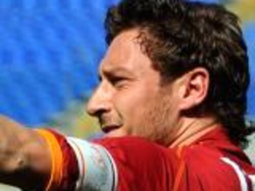 Totti: "Giallorosso per altri cinque anni"