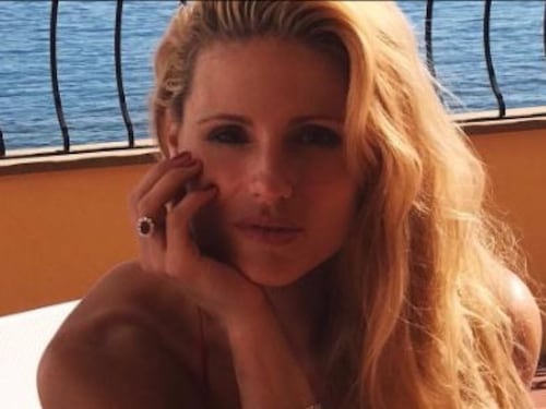 Hunziker super sexy, dopo 22 anni non rinnega il suo lato b