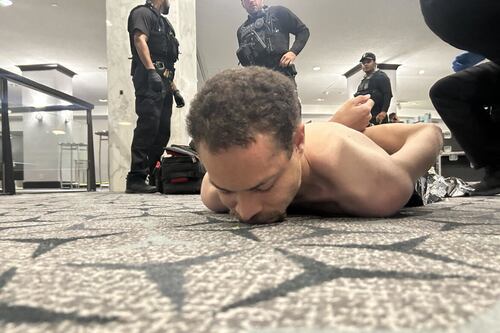 Stati Uniti, a processo l'attentatore di Trump: Cole Tomas rischia l'ergastolo