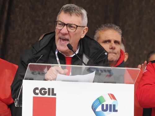 All'armi siam Landini, il leader Cgil rivendica il caos. Salvini: interverrò di nuovo