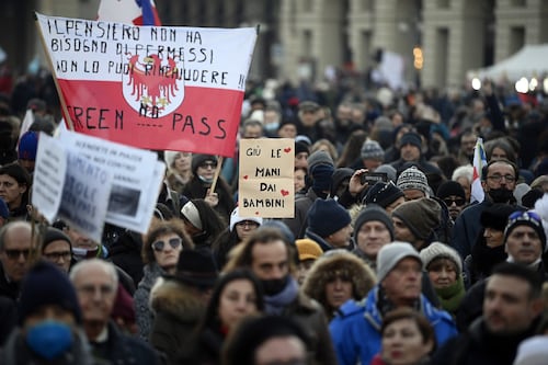 Senza stipendio i lavoratori over 50 no vax. Ecco la bozza del decreto