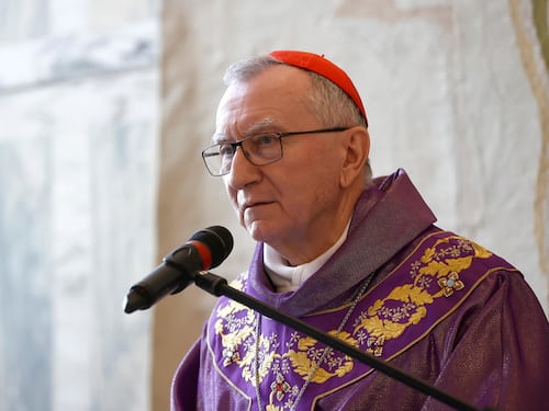 Conclave, Parolin perde posizioni per l’accordo segreto con la Cina. “Segno di debolezza”