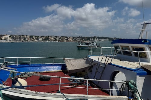 Peschereccio si ribalta in mare ad Anzio, disperso il comandante Tony Magliozzi