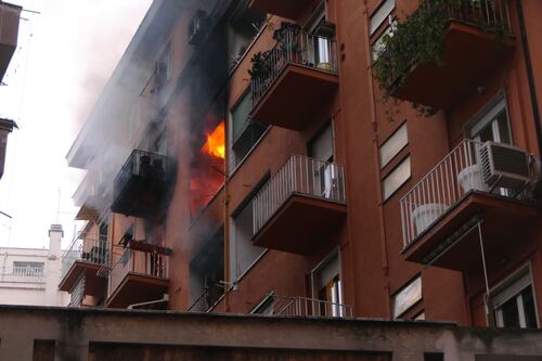 Roma, incendio in appartamento a Testaccio: dodici intossicati