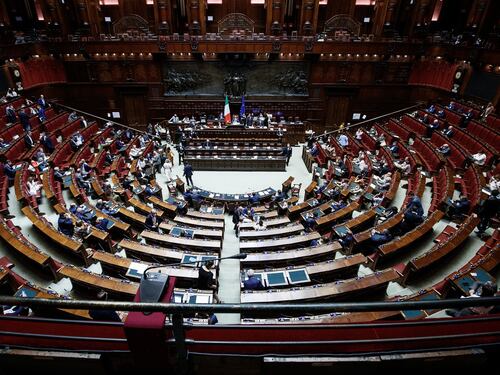 Decreto Aiuti, la Camera conferma la fiducia al governo: 410 sì