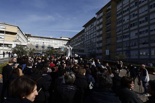 Papa Francesco, come sta: gli ultimi aggiornamenti. E torna sui social: "Grazie per le vostre preghiere"