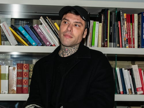 Fedez sotto attacco, sbotta su Instagram: referti in bella vista, con chi se la prende