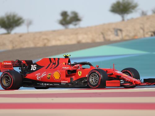 Prima fila Ferrari: Leclerc beffa Vettel