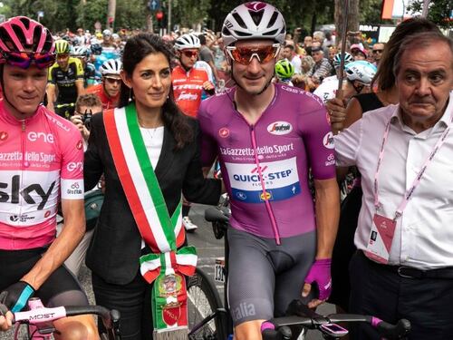 Parla Elia Viviani: "Troppo rischiose le buche di Roma. Così ho fermato il Giro"