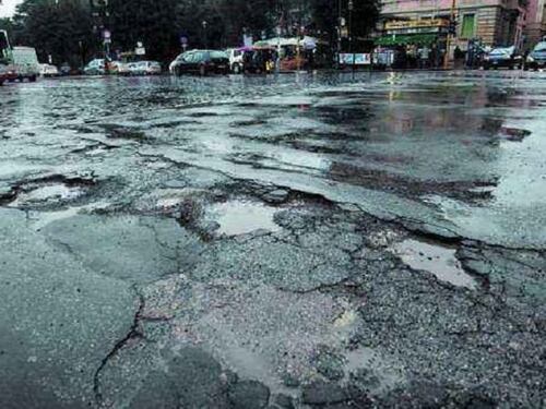 Buche killer. Roma in tilt. Chiuse 60 strade