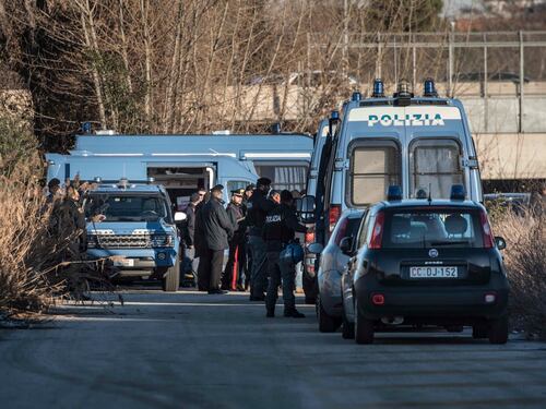 Tor Cervara, la polizia sgombera un altro palazzo occupato