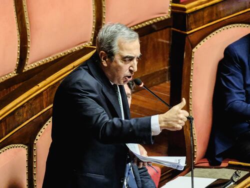 Concessioni balneari, Maurizio Gasparri attacca Gualtieri: "Ennesima figuraccia"