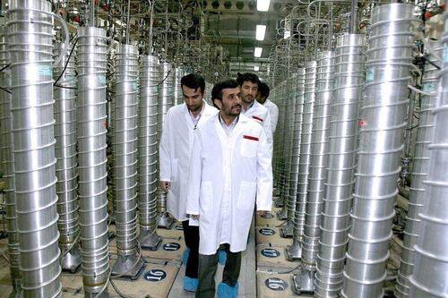 Iran, caccia all'uranio arricchito. Cia e Mossad sulle tracce della "bomba" degli Ayatollah