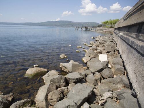 Lago di Bracciano, disastro ambientale aggravato: rinvio a giudizio per i vertici di Acea Ato 2