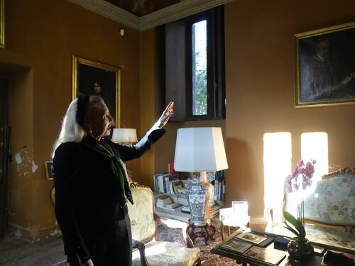 Ma quali offerte dei sultani, deserta l'asta per la villa a Roma piena di tesori