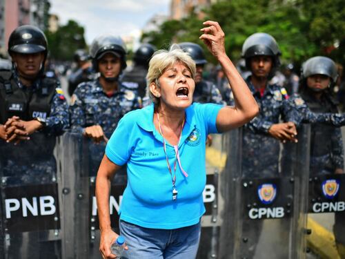 Il blackout spegne il Venezuela, morti in ospedale