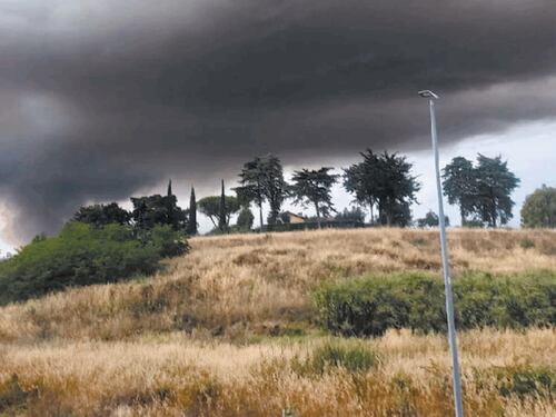 Roma, il disastro di Malagrotta scatena il caos sugli esami di terza media. Scuole chiuse, ma non ci si può fermare