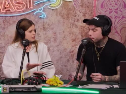 Fedez le canta a Ilaria Salis: "Ti vorrei sposare ma sei già occupata come una casa popolare"