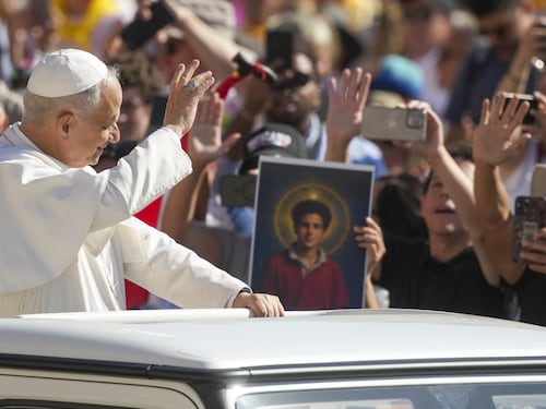Acutis e Frassati, Leone ai giovani: non sprecate la vita. Chi sono "il Santo di internet" e "l'alpinista di Dio"