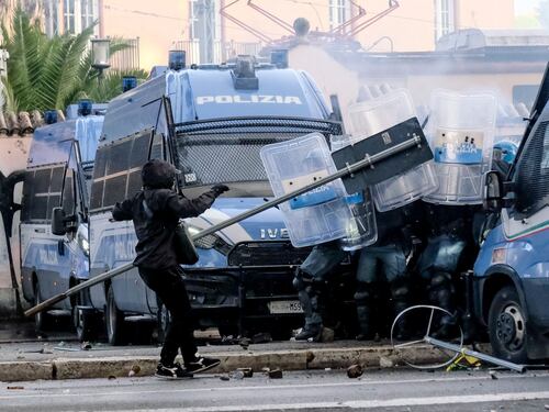 7 ottobre, la sinistra del silenzio che inneggia ai terroristi di Hamas