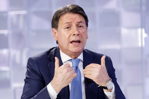 Conte, l’acrobata di Volturara. Contraddizioni, salite e discese per tornare premier